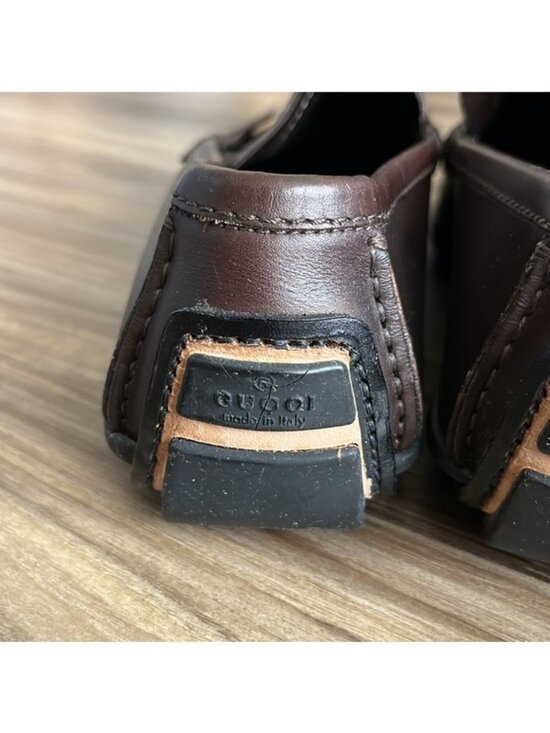 GUCCI Brown Leather Horsebit Driving Loafers Men\'s Back Heel Logo Rubber Sole